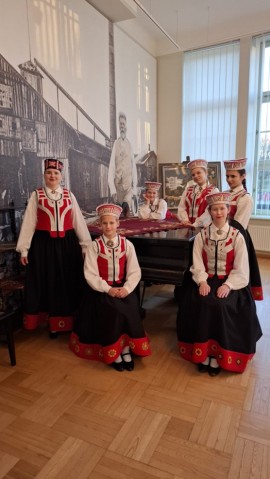 Koklētāju ansamblis "Sakta"